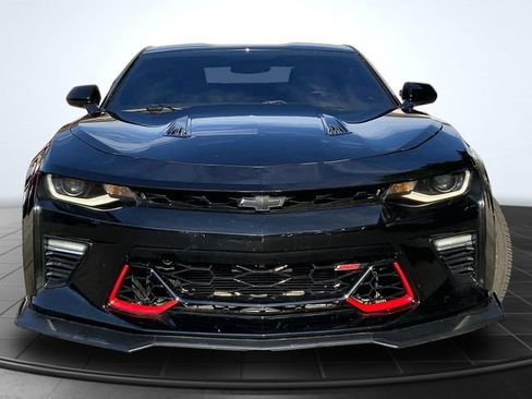 Used 2017 Chevrolet Camaro SS RWD image 3