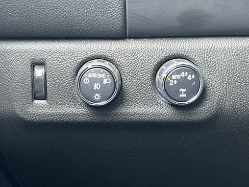 Used 2022 Chevrolet Colorado LT w/ LT Convenience Package image 35