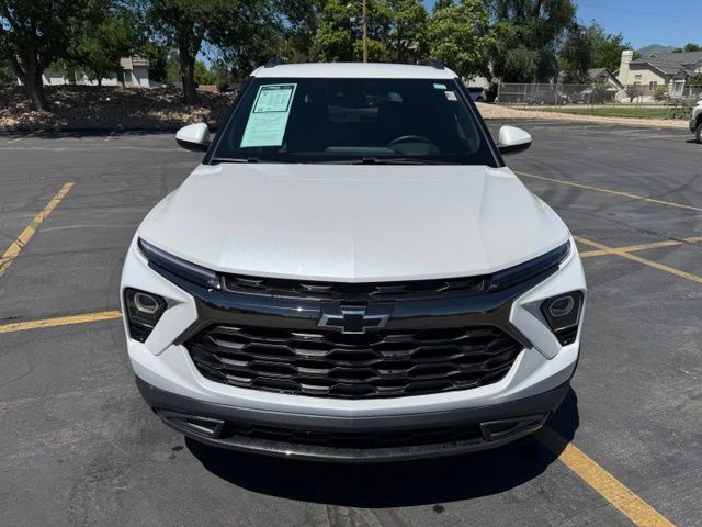 Used 2025 Chevrolet TrailBlazer ACTIV w/ Convenience Package AWD/4WD image 3