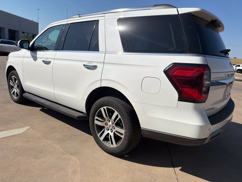 Used 2024 Ford Expedition Limited AWD/4WD image 6