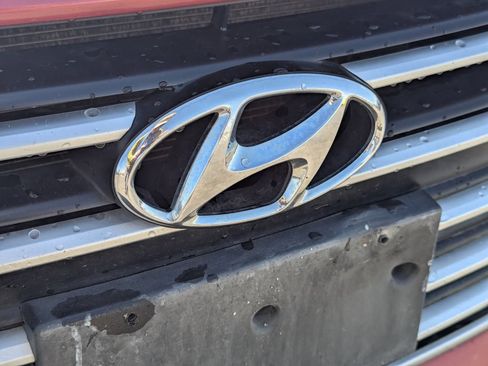 Used 2018 Hyundai Elantra SEL FWD image 11