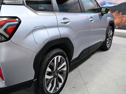 Used 2025 Subaru Forester Touring w/ Popular Package - Touring image 9
