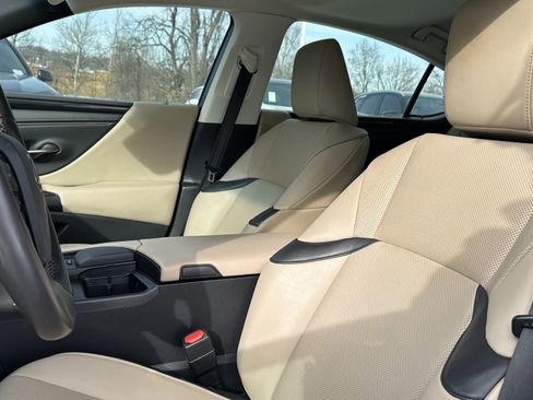 Used 2019 Lexus ES 350 image 18