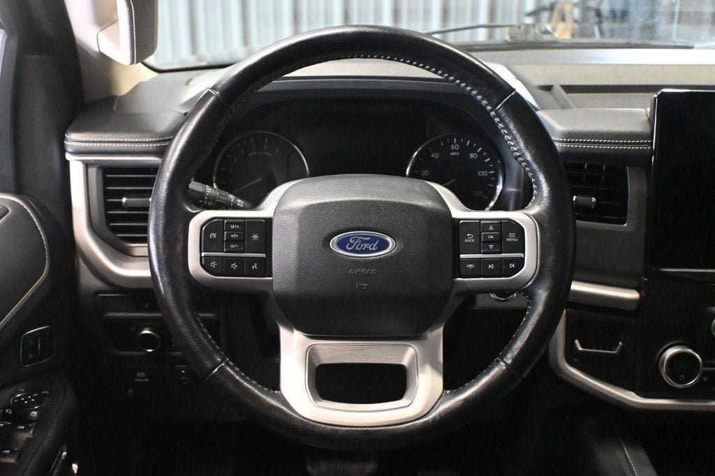Used 2023 Ford Expedition XLT RWD image 36
