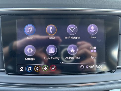 Used 2021 Buick Enclave Essence image 37