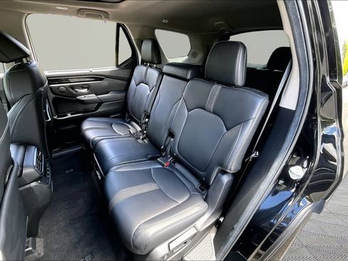 Used 2025 Honda Pilot Touring image 18