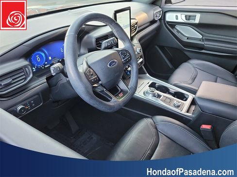 Used 2020 Ford Explorer ST w/ ST Street Pack image 9