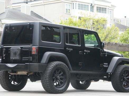 Used 2016 Jeep Wrangler Unlimited Sport w/ Quick Order Package 24S AWD/4WD image 17