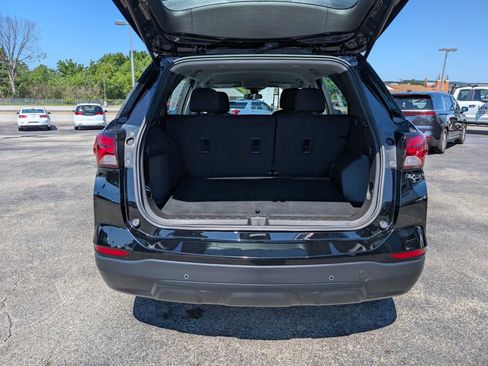 Used 2024 Chevrolet Equinox LS w/ Driver Confidence II Package AWD/4WD image 39