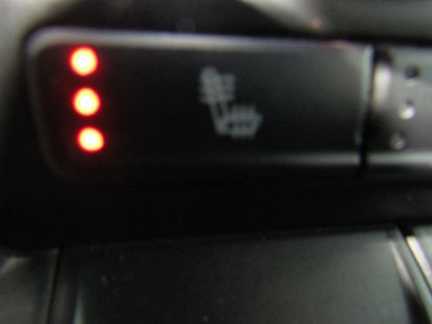 Used 2021 GMC Sierra 1500 SLT image 33