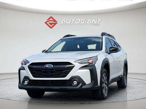 Used 2024 Subaru Outback Premium AWD/4WD image 13