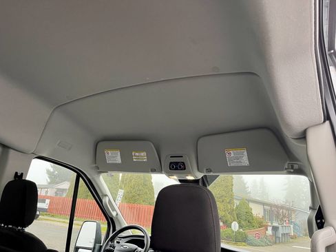 Used 2023 Ford Transit 350 XLT image 17