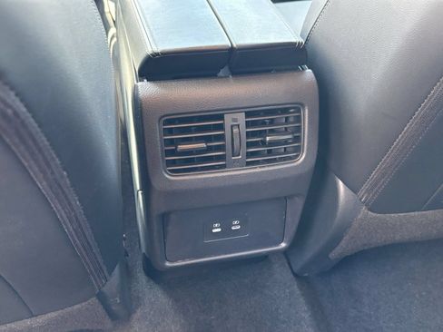 Used 2026 Nissan Rogue SL FWD image 21
