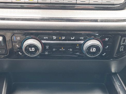 Used 2023 Chevrolet Silverado 1500 ZR2 AWD/4WD image 19