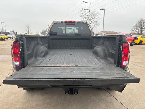 Used 2005 Dodge Ram 3500 Truck SLT w/ Quad Cab Big Horn Value Group image 3