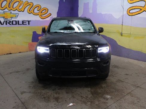 Used 2021 Jeep Grand Cherokee Limited image 3