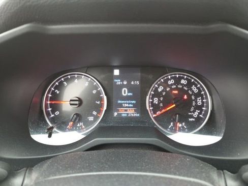 Used 2022 Toyota RAV4 LE image 13