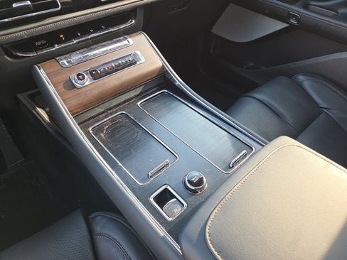 Used 2025 Lincoln Aviator Reserve w/ Equipment Group 201A image 20