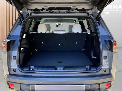 New 2026 Jeep Cherokee Limited image 24