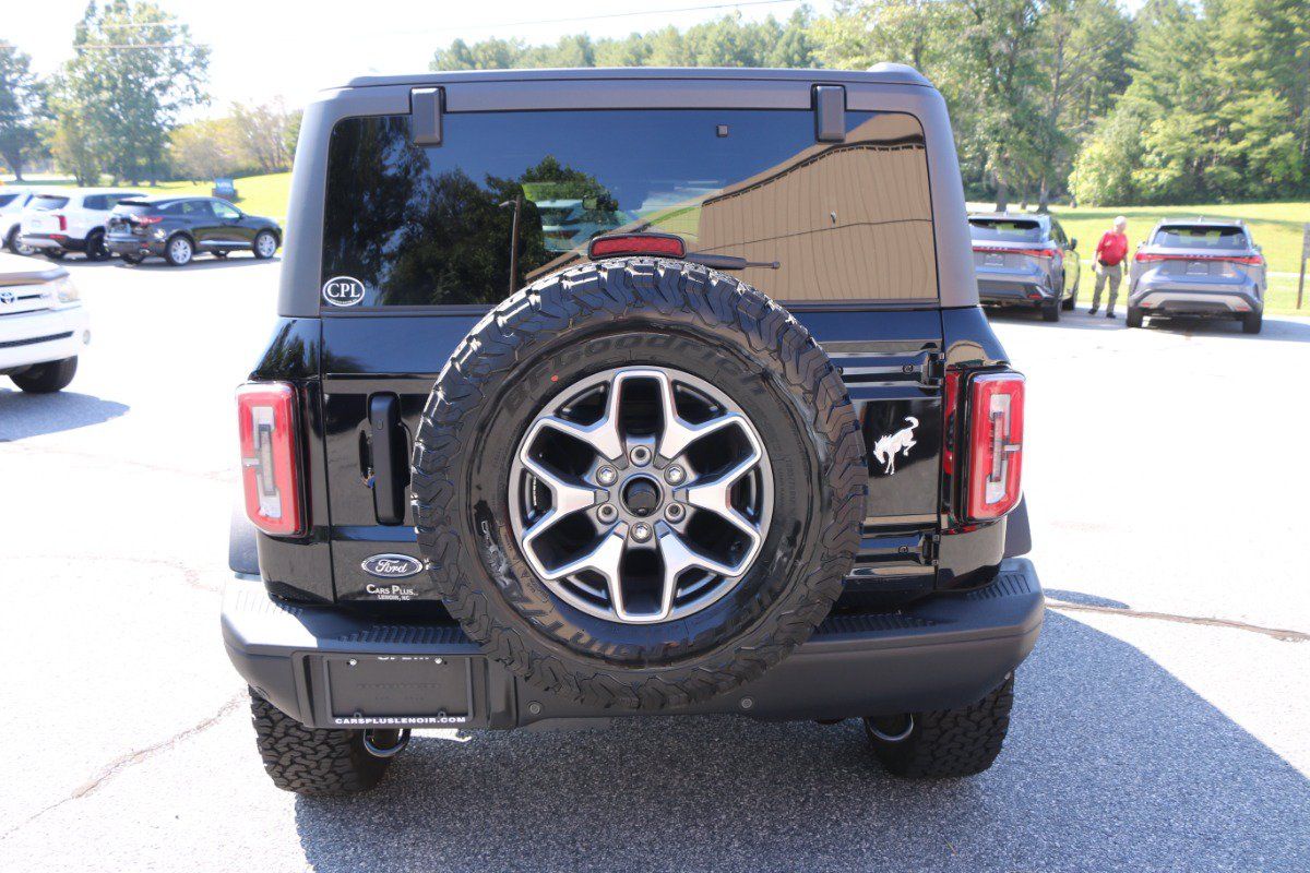 Used 2025 Ford Bronco Badlands AWD/4WD image 4