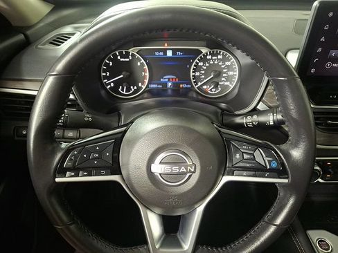 Used 2023 Nissan Altima 2.5 SV w/ SV Premium Package FWD image 20