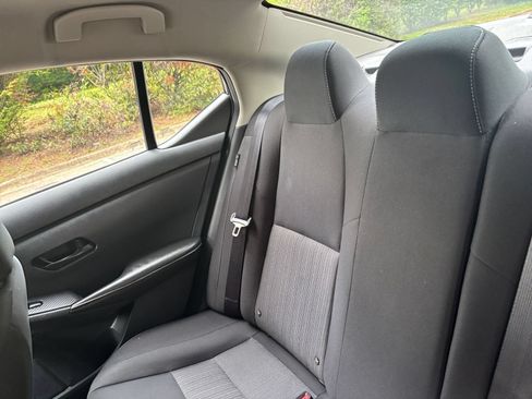 Used 2025 Nissan Sentra SV FWD image 30