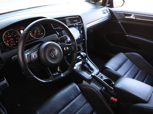 Used 2018 Volkswagen GTI Autobahn FWD image 6