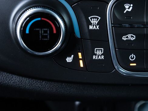 Certified 2019 Chevrolet Traverse LT w/ LT Premium Package image 24