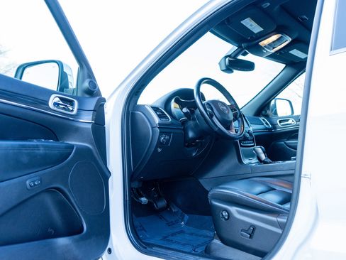 Used 2021 Jeep Grand Cherokee Limited w/ Trailer Tow Group IV image 14