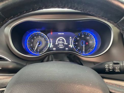Used 2018 Chrysler Pacifica Touring-L Plus FWD image 7
