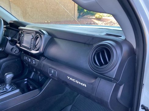 Used 2018 Toyota Tacoma SR RWD image 38
