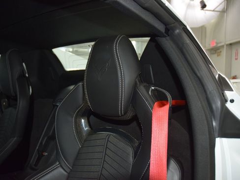 Used 2023 Chevrolet Corvette Stingray Preferred Conv w/ Z51 Performance Package RWD image 35