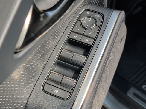 Used 2025 Lexus GX 550 AWD/4WD image 9