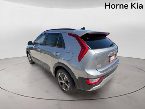 New 2026 Kia Niro EX FWD image 5