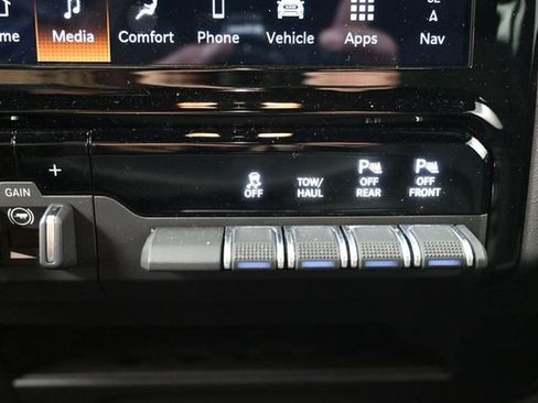 Used 2025 RAM 2500 Big Horn AWD/4WD image 27