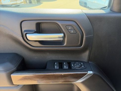 Used 2020 Chevrolet Silverado 1500 LT w/ Trailering Package image 12