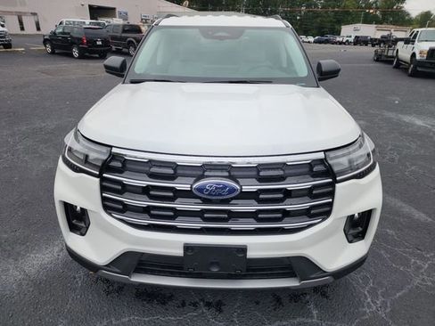 New 2026 Ford Explorer Active w/ Active Comfort Package image 8