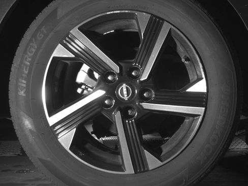 Used 2025 Nissan Sentra SV FWD image 15