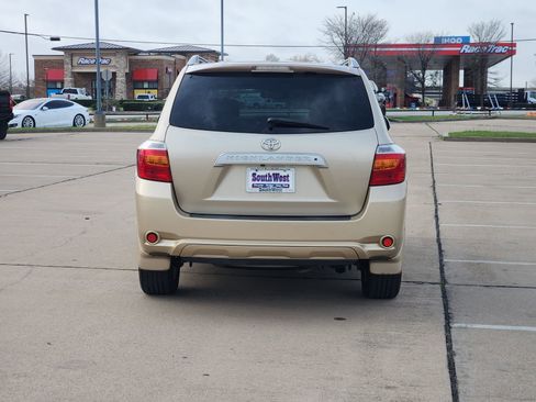 Used 2010 Toyota Highlander Limited image 8