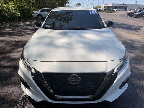 Used 2020 Nissan Altima 2.5 SR FWD image 8