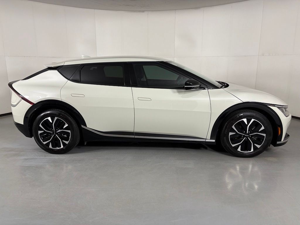 Used 2023 Kia EV6 Wind AWD/4WD image 9
