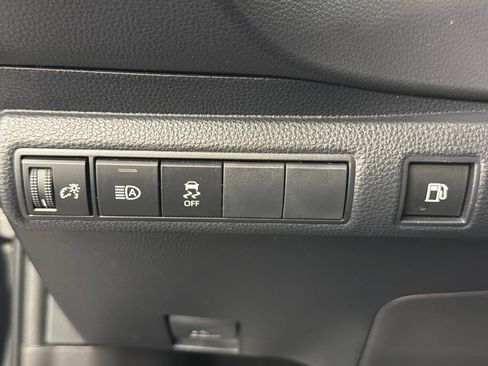 Certified 2024 Toyota Corolla SE w/ SE Package FWD image 29