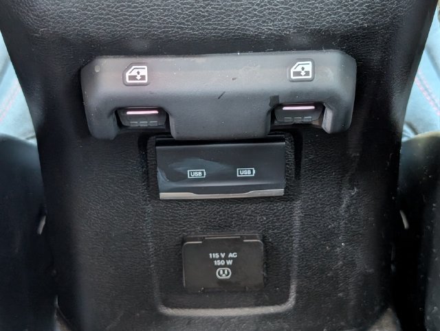 Used 2025 Jeep Wrangler Unlimited Rubicon AWD/4WD image 29