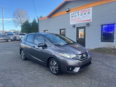 Used 2017 Honda Fit EX image 1