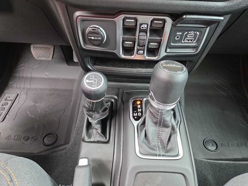 New 2026 Jeep Gladiator Sport AWD/4WD image 25