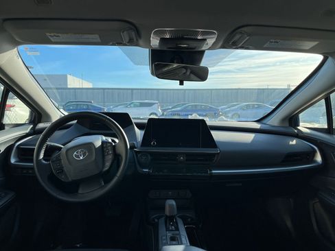Used 2025 Toyota Prius LE image 32