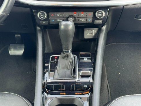 Used 2022 Jeep Compass Limited image 14