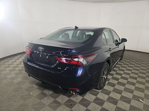 Used 2021 Toyota Camry SE FWD image 6