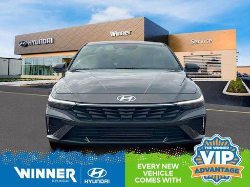 New 2025 Hyundai Elantra Sport image 12