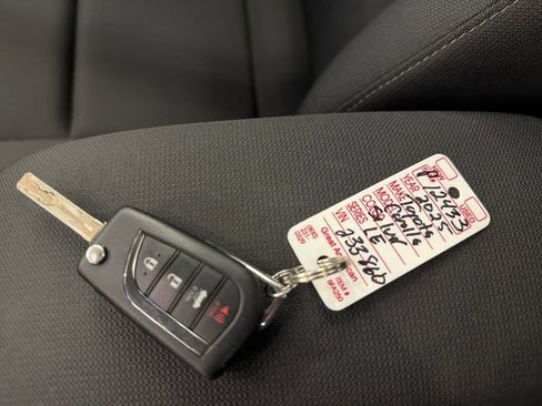 Certified 2025 Toyota Corolla LE image 29